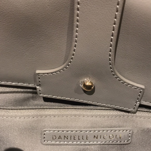 Designer DANiELLE NICOLE leather handbag - Picture 3 of 8